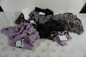 lot 102 image: NEW Womens Clothing - XLXXL