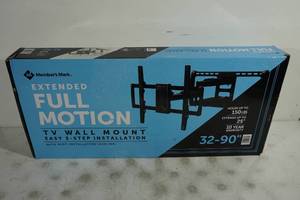 lot 11 image: NEW Members Mark Extended Full Motion TV Wall Mount - 32-90