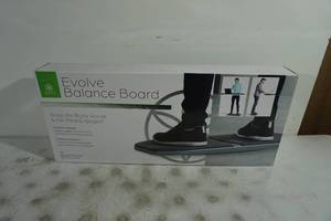 lot 121 image: NEW Gaiam Evolve Balance Board
