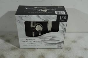 lot 185 image: NEW Members Mark Premium Plastic Cutlery - 180 Count