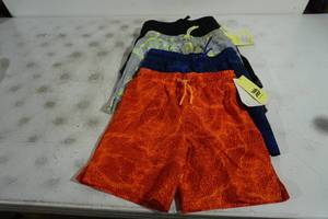 lot 179 image: NEW Boys Shorts - Small 67