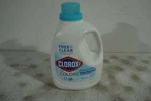 lot 12 image: NEW Clorox 2 for Colors