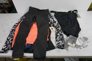 lot 120 image: NEW Womens Clothing - Medium - Swimwear