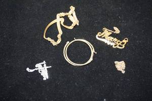 lot 195 image: Gold Jewelry - Broken andor Personalized