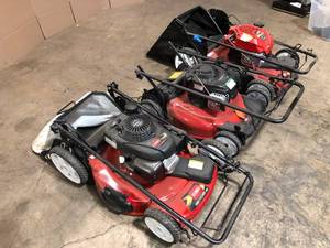 Mix Lot of Toro Lawn Mowers - Customer Returns - Review all pictures