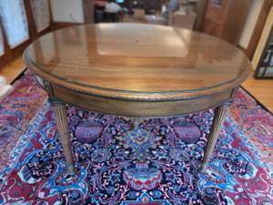 Elegant Antique Solid Walnut Round Dining Table