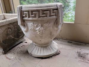 Outdoor Planters Grouping C
