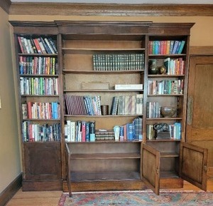 Elegant English Mahogany Breakfront Bookshelf