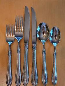 Oneida Stainless Steel Flatware Service for 12