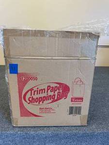 lot 11 image: Large Box of 6 x 14 Brown Gift Bags