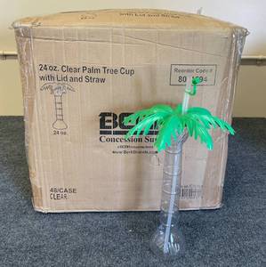 lot 26 image: 48 Palm Tree Beverage Cups With Lids And Straws