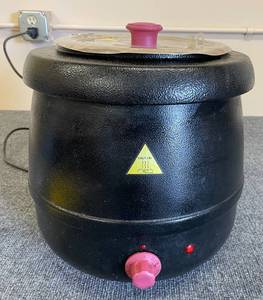 lot 29 image: Glenray Electric Kettle -Soup Warmer