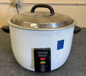 lot 33 image: Aroma Commercial Rice Cooker with Insert
