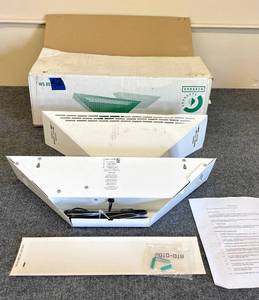 lot 42 image: 2 Gardner Commercial Insect Trap Replacement Lamps WS-85