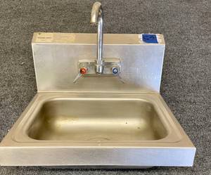 lot 76 image: Hand wash StationUtility Sink