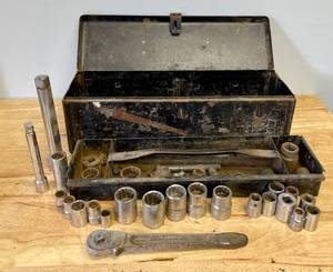 lot 26 image: Vintage Metal Toolbox with Wrench Sockets