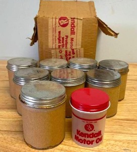 lot 65 image: Kendall Motor Oil Sample Cups