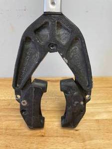 lot 86 image: Adjustable Outboard Motor Transfer Towing Bracket 