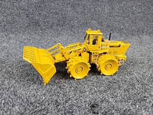 lot 111 image: FIAT ALLIS Loader  Compactor FR208 150 Scale Diecast Model