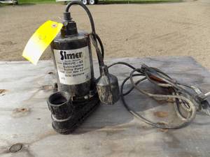 lot 2 image: Simer Submersible Sump Pump