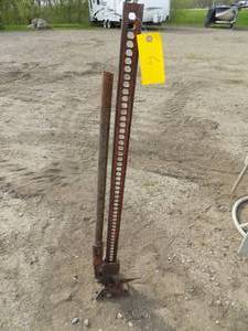 lot 5 image: Hi-Lift Jack