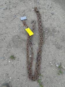 lot 17 image: 14 Log Chain 2 Hooks