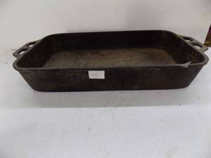 lot 44 image: Cast Iron Pan