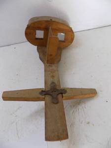 lot 69 image: Antique View Finder