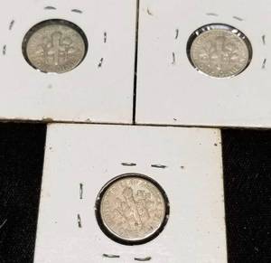 lot 08 image: 3 SILVER ROOSEVELT DIMES AS PICTURED