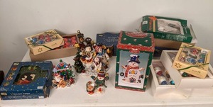 lot 69 image: Assorted Christmas Decorations