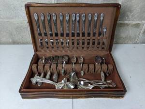 lot 121 image: Stainless Steel Silverware Set in Wooden Case