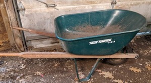 lot 135 image: True Temper USA Wheelbarrow