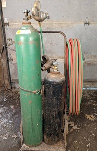 lot 136 image: Acetylene Welding Equipment and Tanks