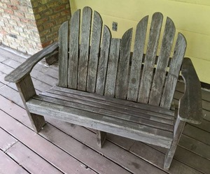 lot 129 image: Poly Snuggle-Back Garden Bench