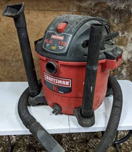 lot 143 image: Craftsman 16 Gallon Shop Vac