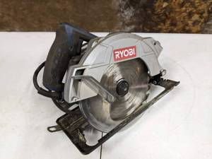 lot 142 image: Ryobi CSB134L 7 14 Electric Corded Circular Saw