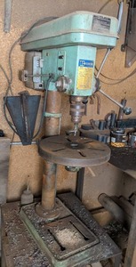 lot 13 image: Rockford Model R-558 Bench Top Drill Press w Stand