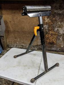 lot 178 image: Adjustable 3-in-1 Roller Material Support Stand