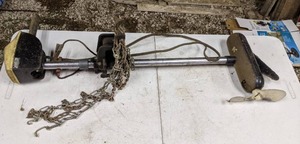 lot 175 image: Vintage Montgomery Ward Sea King 22 Boat Motor