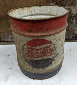 lot 176 image: Vintage Pepsi Cola Cylinder Tin