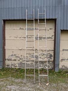 lot 201 image: 2-Piece Tall Aluminum Ladder