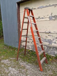 lot 203 image: Keller 8 Type IA Heavy Duty Industrial Fiberglass Step Ladder