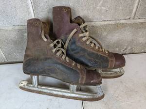 lot 193 image: Vintage Leather Ice Skates