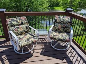 lot 167 image: Set of (2) Swivel Patio Armchairs with a Square Top End Table