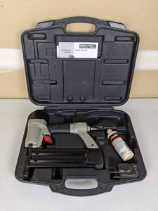 lot 147 image: PORTER-CABLE 34-Inch to 2-Inch, 18-Gauge Brad Nailer BN200A