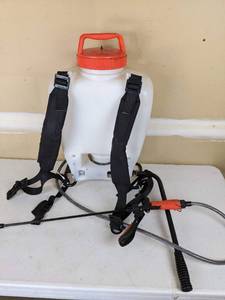 lot 130 image: Backpack Garden Sprayer