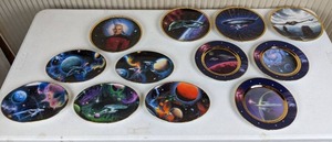 lot 32 image: Set of 12 Star Trek Collectible Plates The Voyagers, Ships in Motion, The Next Generation, and Space, The Final Frontier