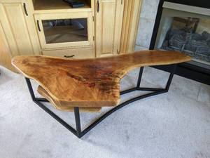 lot 5 image: Stunning Handmade Live Edge Coffee Table