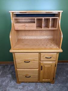 lot 39 image: Beautiful Wood Roll Top Secretary Desk