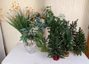 lot 57 image: Collection of Beautiful Faux Plants with Vases